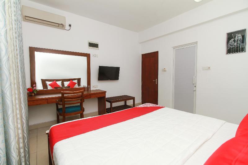 Oyo 126 Reliance Hotel Коломбо Екстер'єр фото