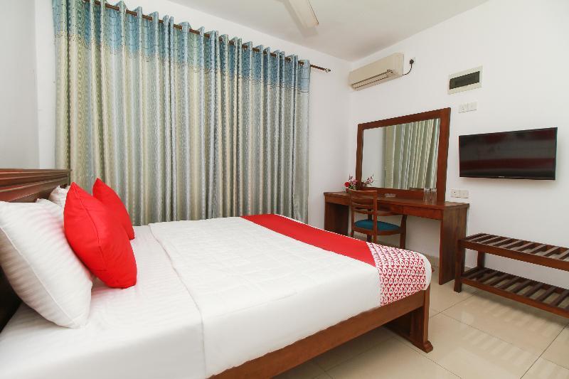 Oyo 126 Reliance Hotel Коломбо Екстер'єр фото