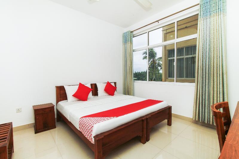 Oyo 126 Reliance Hotel Коломбо Екстер'єр фото