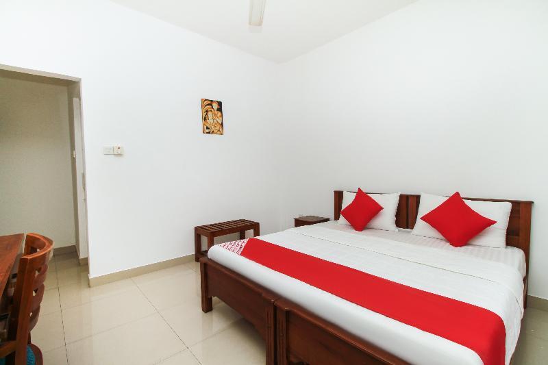 Oyo 126 Reliance Hotel Коломбо Екстер'єр фото