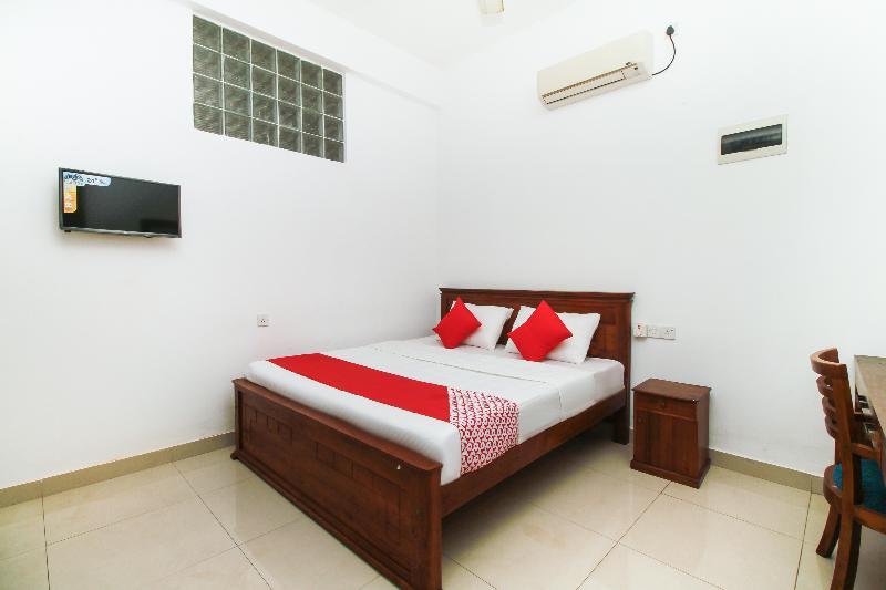 Oyo 126 Reliance Hotel Коломбо Екстер'єр фото